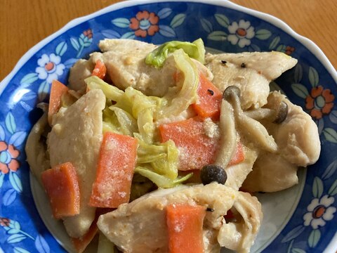 鶏むね肉とキャベツの味噌マヨ炒め